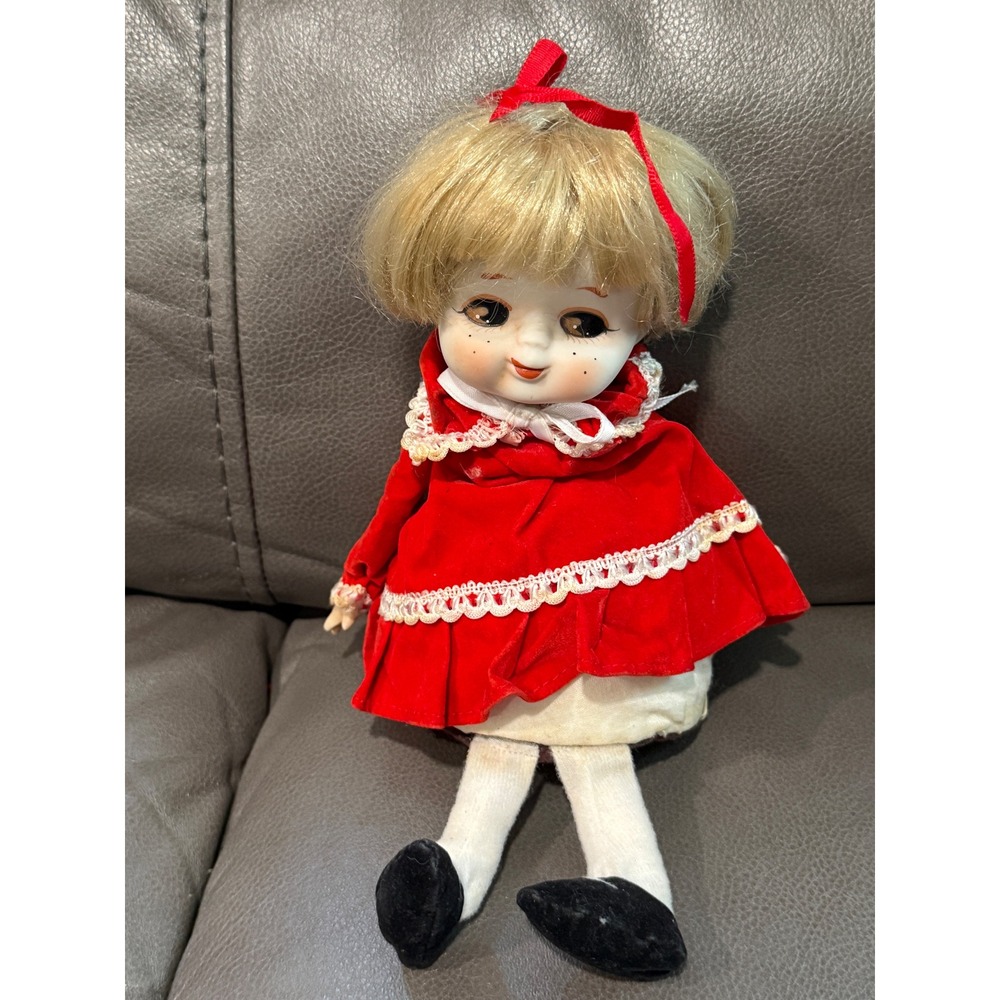 Vintage Enesco Musical Doll Red Velvet Lace Blonde Hair Freckles Wind Up 10 Inch